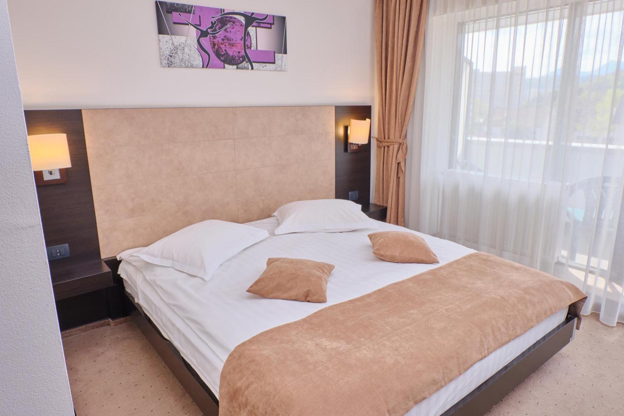 Hotel Regal Брашов Екстериор снимка