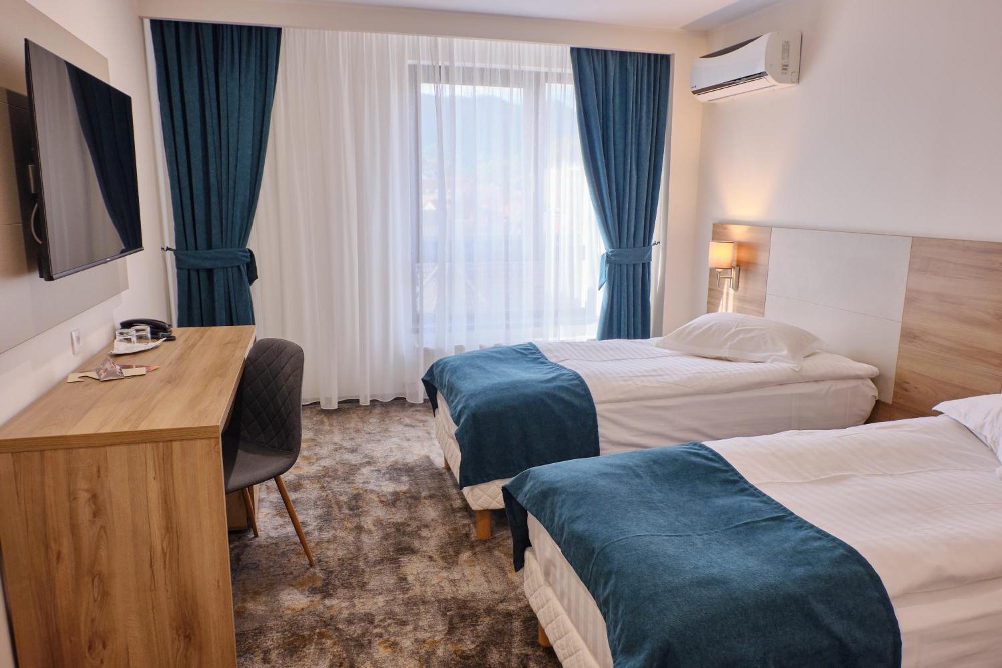 Hotel Regal Брашов Екстериор снимка